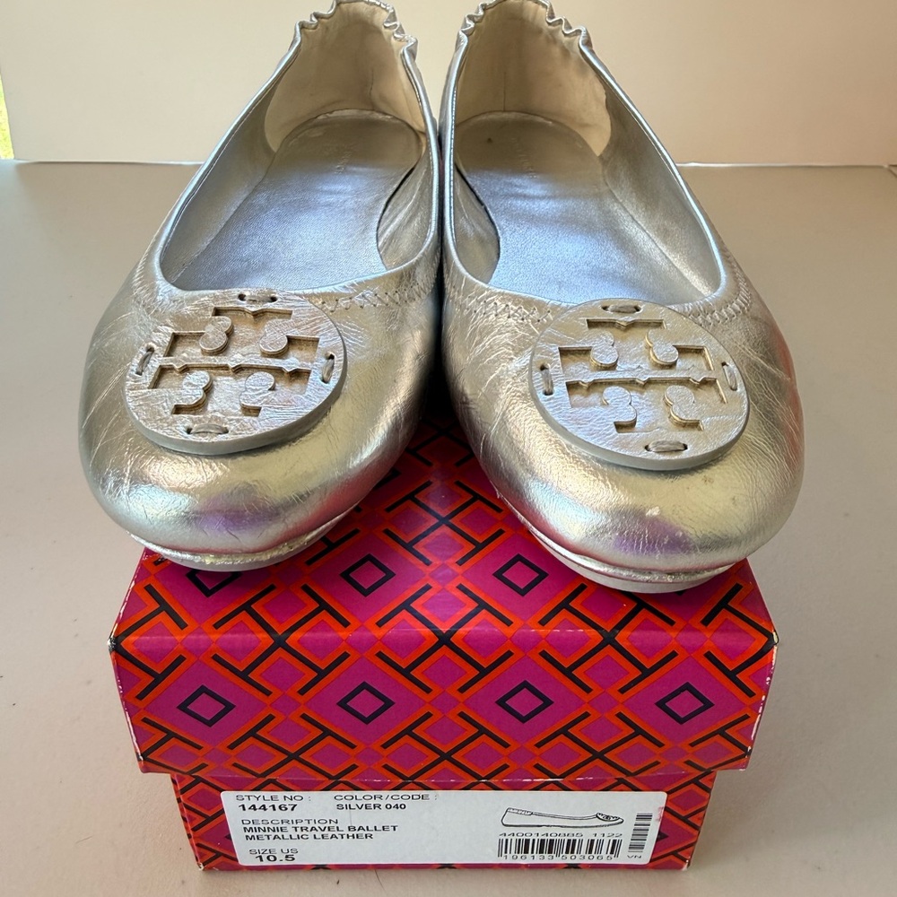 NIB Tory Burch Minnie Silver Travel Ballet Flats 10.5